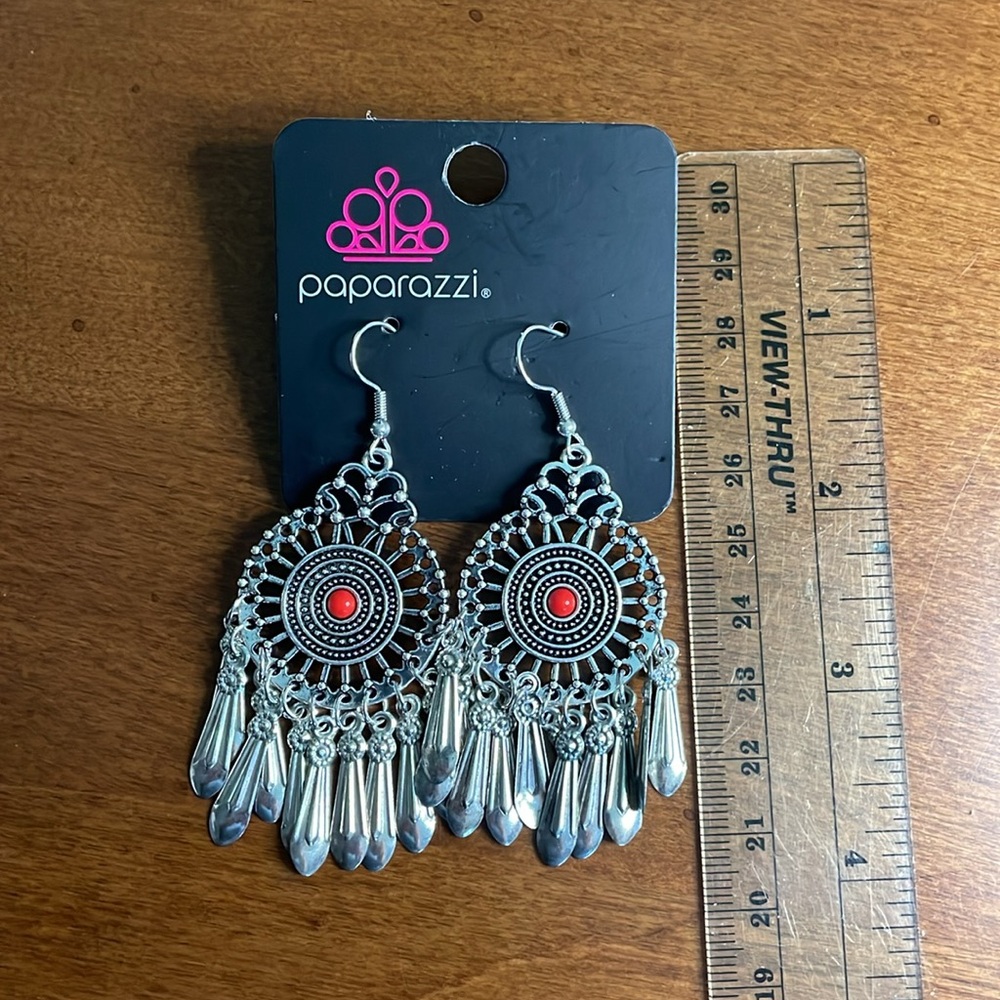 Paparazzi Dreamcatcher Earrings. NWT - Picture 3 of 4
